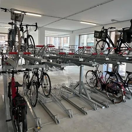 New Luxury In Prime Location In * 奥斯滕德