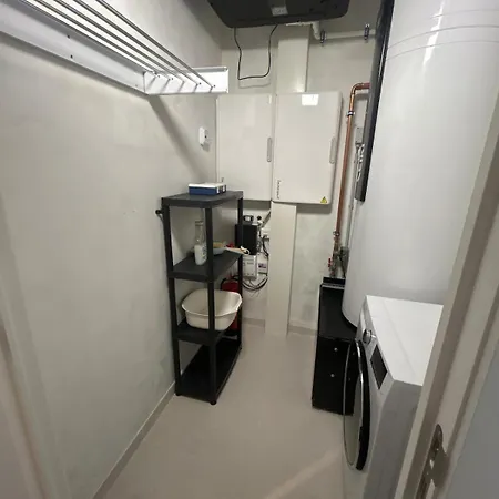 New Luxury In Prime Location In 公寓 *