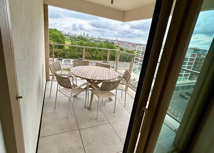 Апартаменты New Luxury In Prime Location In