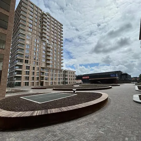 Apartment New Luxury In Prime Location In