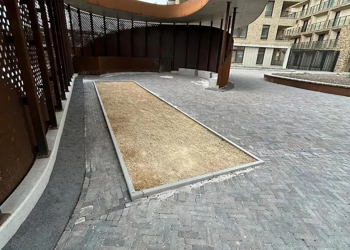 Apartment New Luxury In Prime Location In